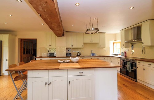 Crowcombe Cabaña | MILLBARN, pet friendly, country holiday cottage in Crowcombe