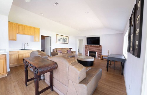 Issaquah Casa | Charming Cozy Dream Waterfront Family Refuge Relax House
