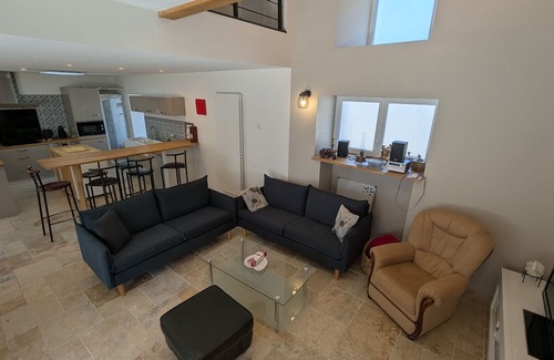 Tavers Cabaña | Casa Climatizada con Jardín en Tavers