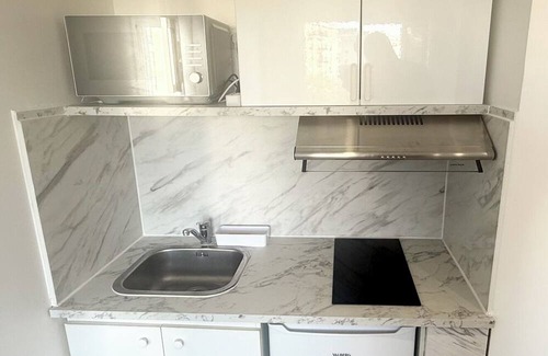 Corbeil-Essonnes Apartamento | Newly refurbished 2-room apartment Parking, Wifi, washing machine and dryer.