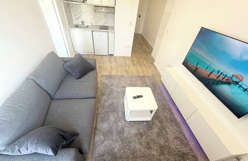 Corbeil-Essonnes Apartamento | Newly refurbished 2-room apartment Parking, Wifi, washing machine and dryer.