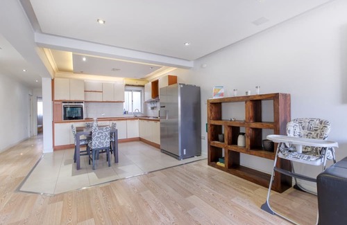 Pieta Apartamento | Seafront 3 bedroom apartment