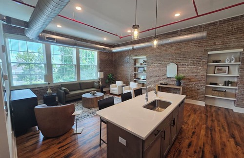 McMinnville Condominio | Cozy 1BR condo in McMinnville, TN, perfect for couples or small families.