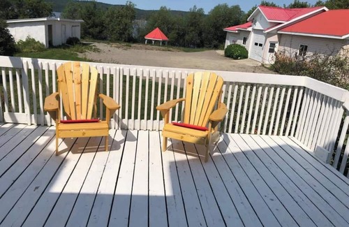 L'lle-du-College Casa | Waterfront Home on Lake Timiskaming