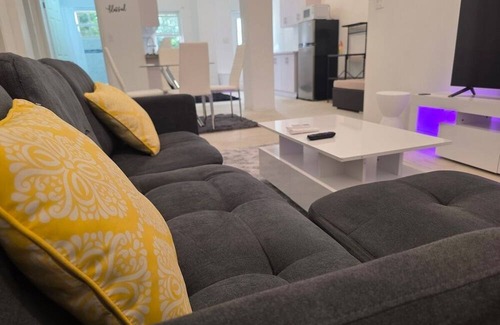 Old Towne Apartamento | Royal 2 - Chez Mango Villa