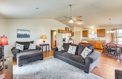 Fort Coffee Casa | 3 Mi to Arkansas River: Rural Family Home w/Yard