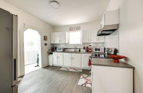 Bessemer Casa | 17 Mi to Birmingham: Renovated Home w/Deck