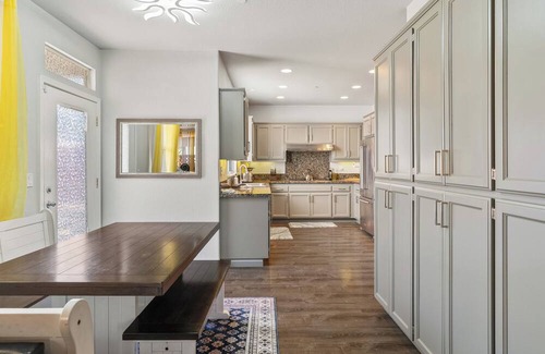 Windsor Villa | Charming 4-bedroom villa with AC in Windsor
