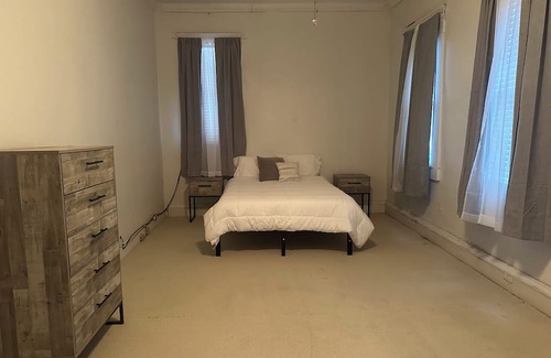 Leesville Apartamento | Delightful 3-bedroom apartment with AC in Leesville