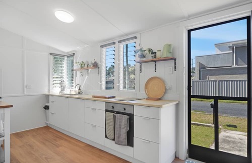 Harrington Cabaña | Fisherman's Cottage - Walk to Pub, Club and River!
