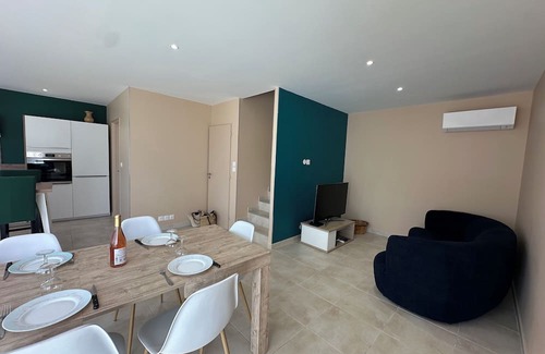 Redessan Villa | Bright, quiet house in Redessan