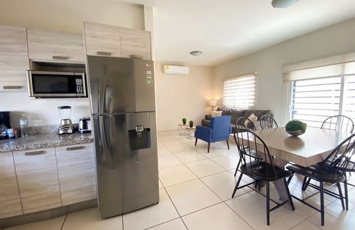 Hermosillo Casa | Family House w/Alberca 5 min Airport/Consulate