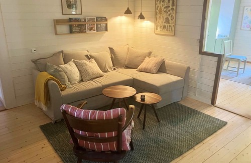Laholm Municipality Chalet De Esquí | Peaceful cottage at the edge of the forest – near Laholm |SE02119