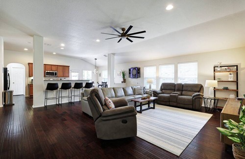 Timberwood Park Casa | Alamo Union - A Birdy Vacation Rental