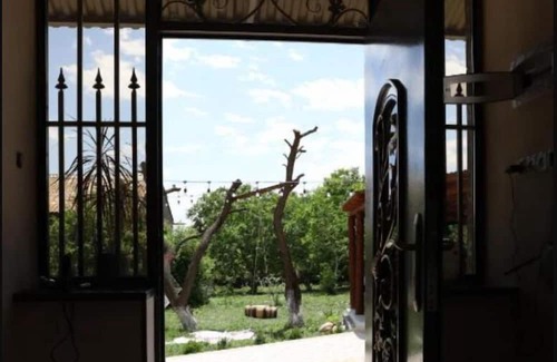 Aruch Casa | Toneh Guest House and Gastro-yard