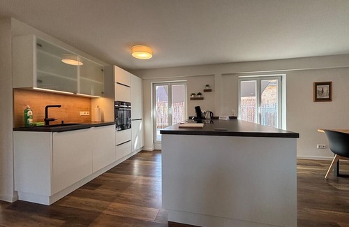 Oberderdingen Apartamento | Aposto Apartments Am Marktplatz 13 with Private Terrace and Wi-Fi