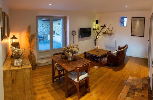 Savenay Casa | Cosy house with private garden and warm decor