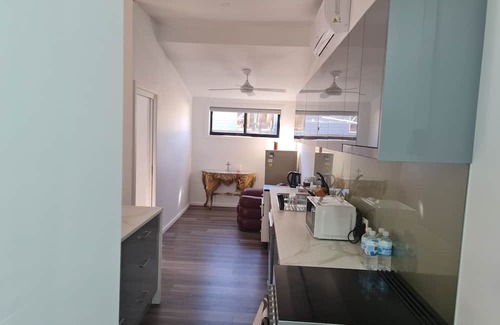 Fishing Point Casa | Fishing Point Guest House Retreat - fully self contained unit for two guests