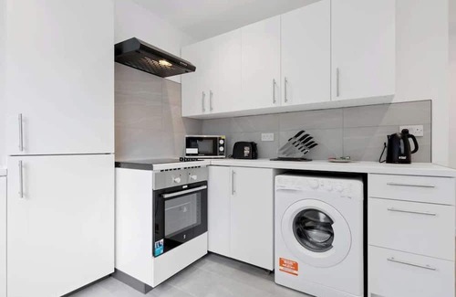 Alfreton Casa | 3Bed House-Free Parking
