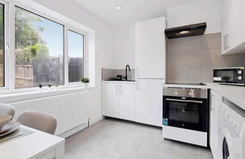 Alfreton Casa | 3Bed House-Free Parking