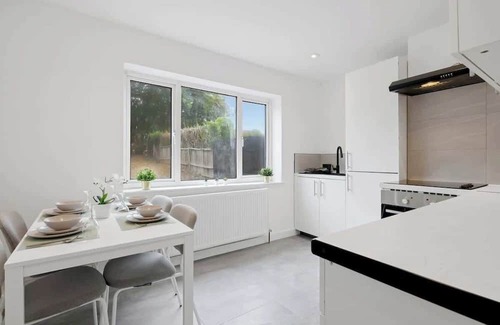 Alfreton Casa | 3Bed House-Free Parking