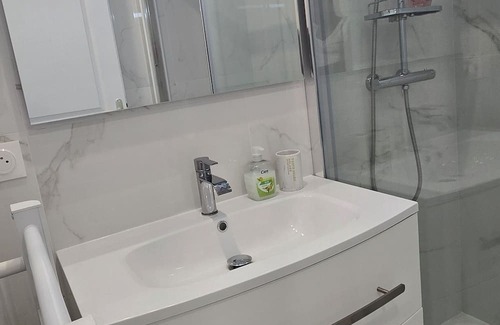 Coulommiers Apartamento | Stay in a peaceful, quiet, leafy setting. Ideal for families.