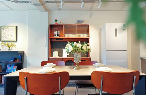 Chengde Apartamento | 2-Bedroom Loft - Onsen, creek, playground (2-hour drive from Beijing)