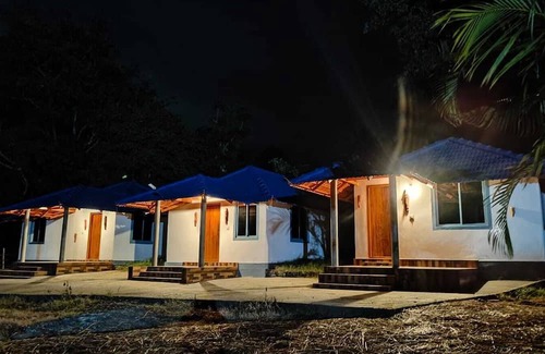 Gonikoppal Cabaña | Field View Homestay By TERASTAY