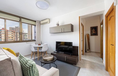 Cornella de Llobregat Apartamento | Experience the charm of our lovely and intimate 3-bedroom home.