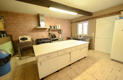 Signy-lAbbaye Casa | Large Holiday Home for 15 People in the Heart of the Forest