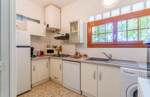 Anduze Casa | 'Chez Martha' with Mountain View, Private Terrace and Garden