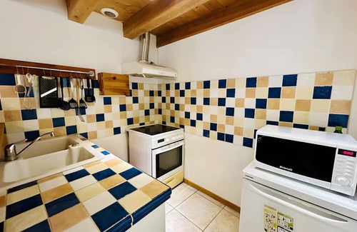 Saint-Pierre-d'Albigny Casa | At the Foot of the Castle - Parking, WiFi, Garden - Savoie College