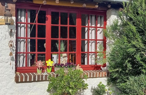Gy-en-Sologne Casa | Holiday Home 'Cocooning Au Cœur De La' with Wi-Fi and Air Conditioning