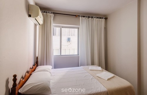 Centro Apartamento | Beachfront apt BC Center Close to Attract. Eal0704