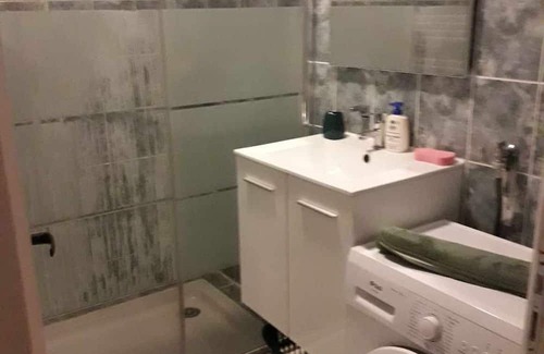 Saint-Julien-en-Saint-Alban Apartamento | T2 in charming Ardèchois village
