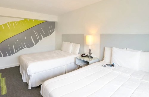 Miramar Hotel | Boutique-Style Room Near Old San Juan – 5 Min Drive to Historic Sites