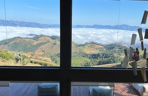 Sao Bento do Sapucai Casa | Chalet Above the Clouds - 3-bedroom house with AC in São Bento do Sapucaí