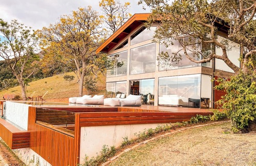 Sao Bento do Sapucai Casa | Chalet Above the Clouds - 3-bedroom house with AC in São Bento do Sapucaí