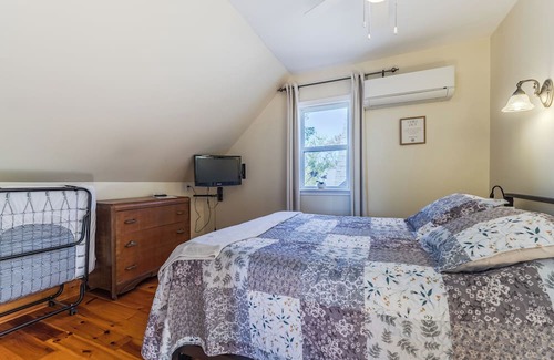 Brule Point Otro | Family sized farmhouse with ocean views and indoor pool near Tatamagouche.