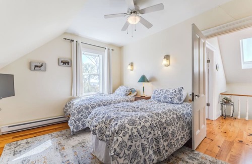 Brule Point Otro | Family sized farmhouse with ocean views and indoor pool near Tatamagouche.
