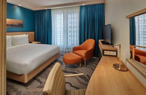 Mitte Hotel | Explore Berlin from a Prime City Centre Location | 3 Queen Rooms w/Breakfast