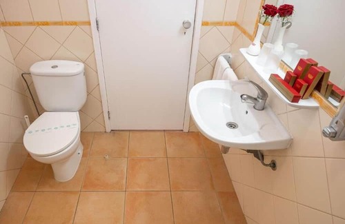 Santa Eulalia Hotel | Praia da Oura Retreat! 1BR Apartment w/Kitchenette, Pool, Parking | 4 Units