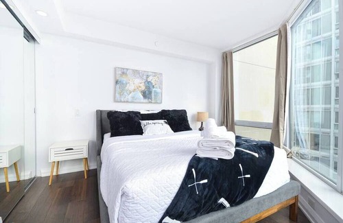 Bloor-Yorkville Hotel | yorkville downtown toronto condo
