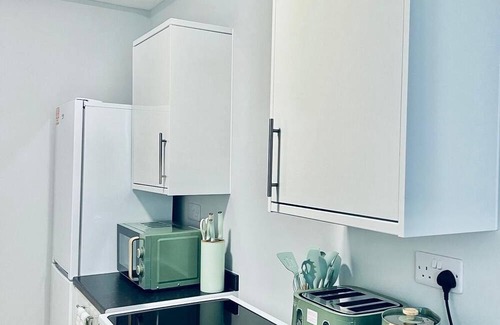 Wainscot Apartamento | Cozy Flats Near Strood Station