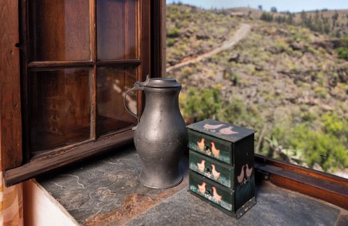 Guía de Isora Cabaña | Private Cottage with shared Heatable Solar Pool, Sauna, Jacuzzi and Sea View