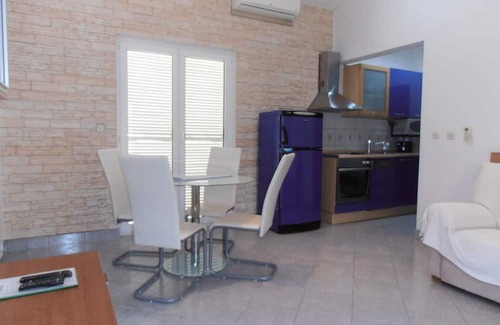 Vintijan Cabaña | Romantic Apartment in a Detached House with Private Entrance