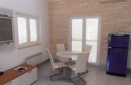 Vintijan Cabaña | Romantic Apartment in a Detached House with Private Entrance