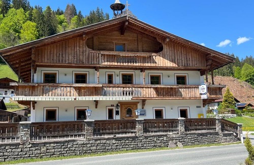 Hopfgarten im Brixental Apartamento | Room '4' with Mountain View, Shared Terrace and Wi-Fi