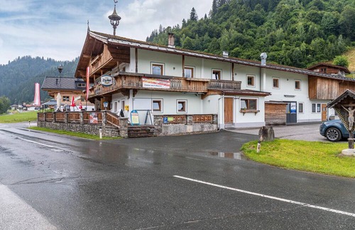 Hopfgarten im Brixental Apartamento | Room '4' with Mountain View, Shared Terrace and Wi-Fi