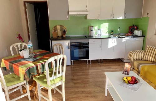 Guía de Isora Cabaña | Private Cottage with shared Heatable Solar Pool, Sauna, Jacuzzi and Sea View
